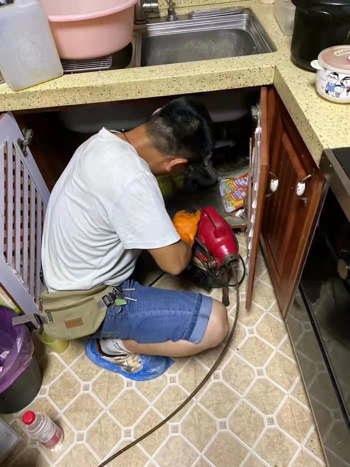 囊谦通下水道
