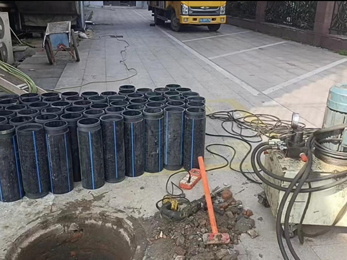 囊谦PE置换管厂家 DN315置换管 非开挖管短管置换